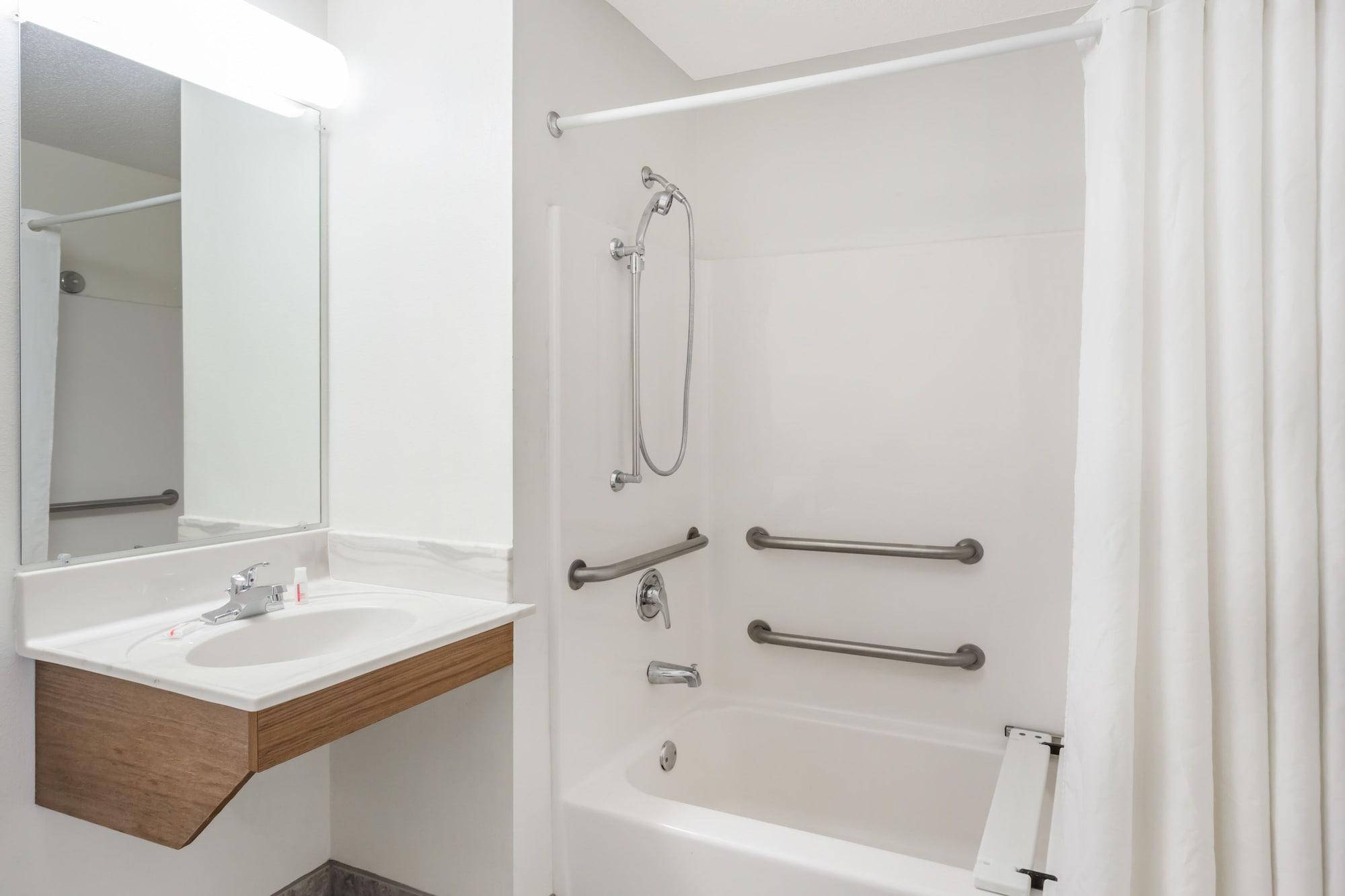ซูเปอร์ 8 บาย วินด์แฮม อาเมส Hotel เอมส์ ภายนอก รูปภาพ