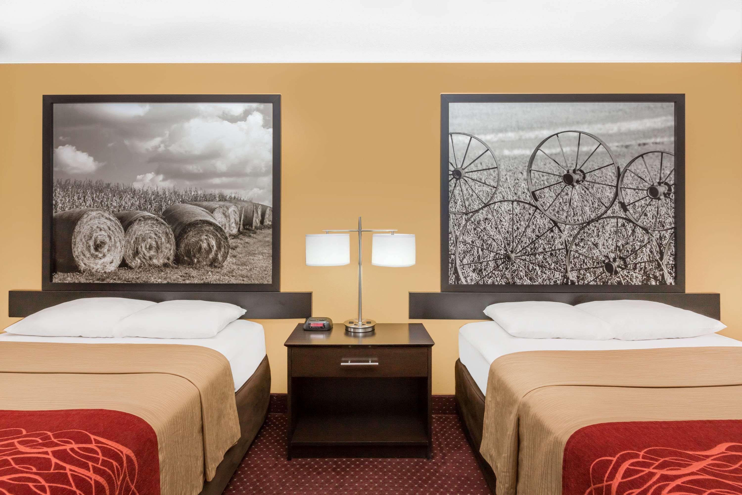 ซูเปอร์ 8 บาย วินด์แฮม อาเมส Hotel เอมส์ ภายนอก รูปภาพ