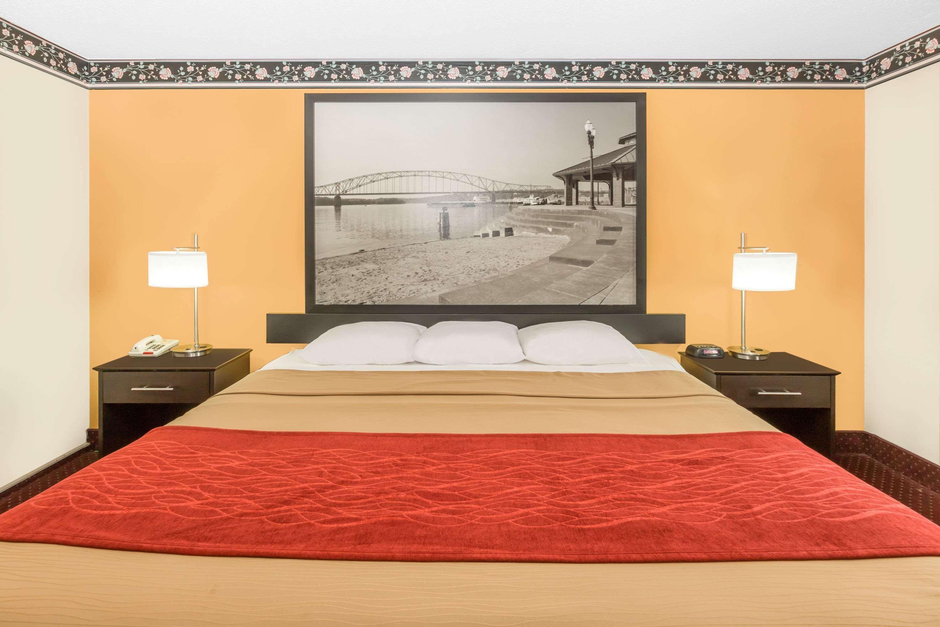 ซูเปอร์ 8 บาย วินด์แฮม อาเมส Hotel เอมส์ ภายนอก รูปภาพ