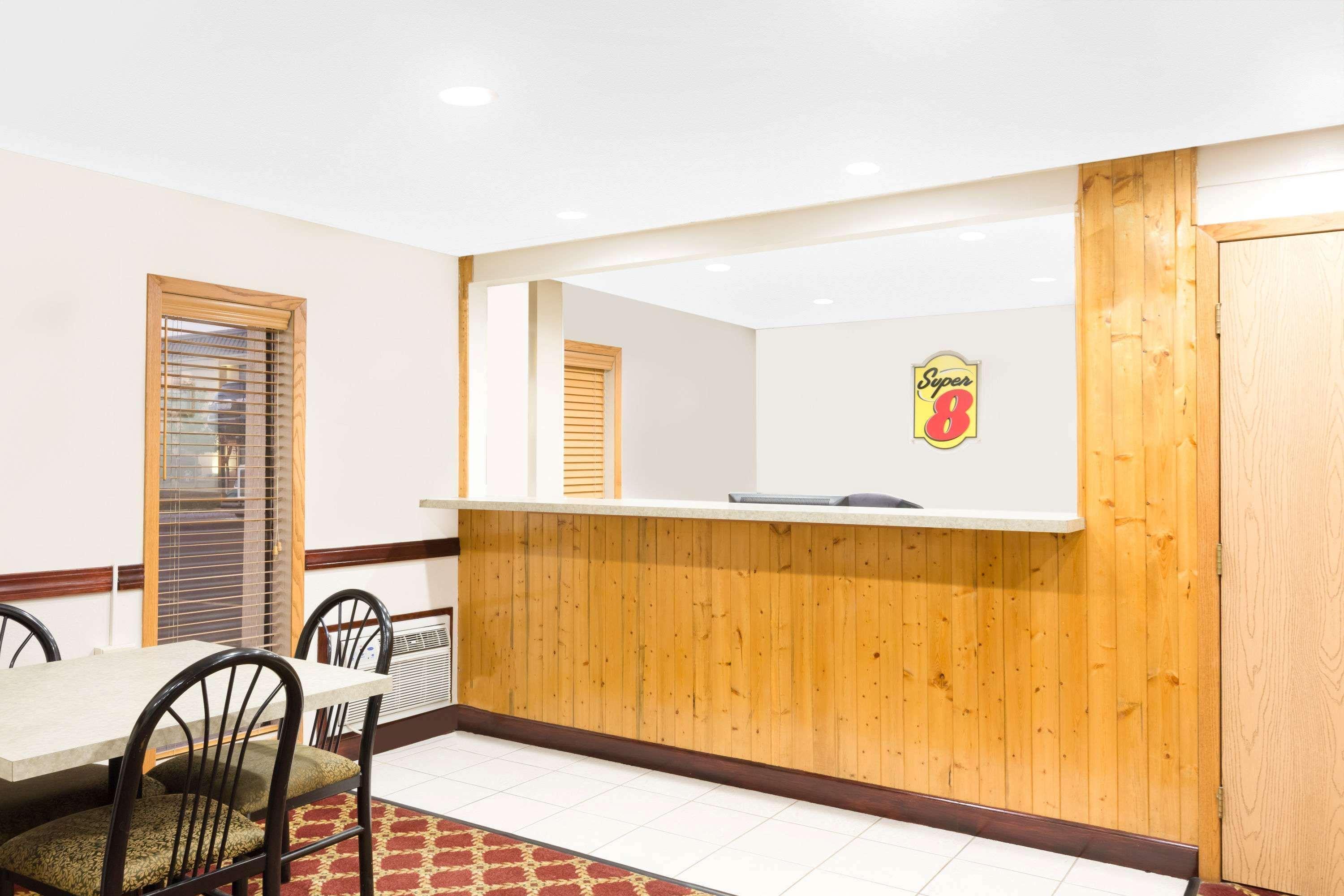 ซูเปอร์ 8 บาย วินด์แฮม อาเมส Hotel เอมส์ ภายนอก รูปภาพ